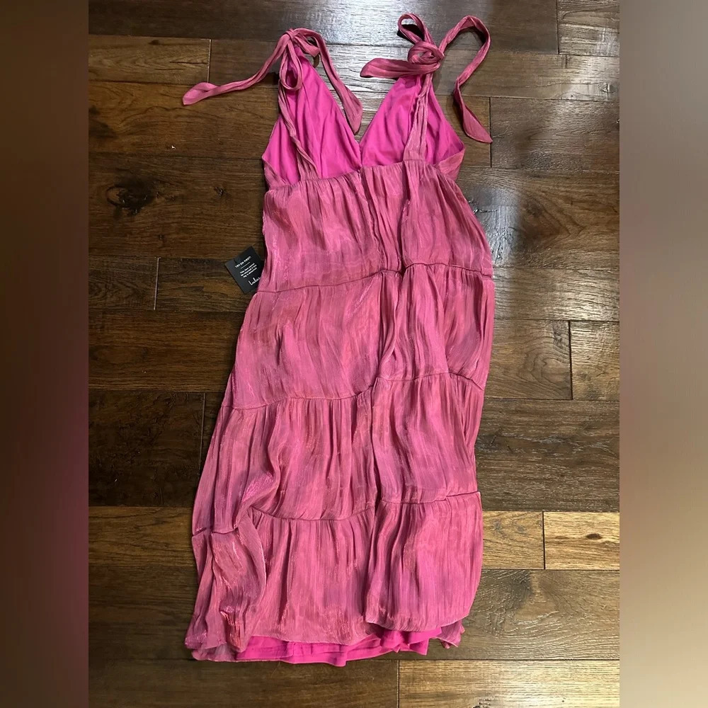 BNWT Lulus Exemplary Shine Magenta Organza Tie-Strap Tiered Midi Dress- Medium - Picture 4 of 5